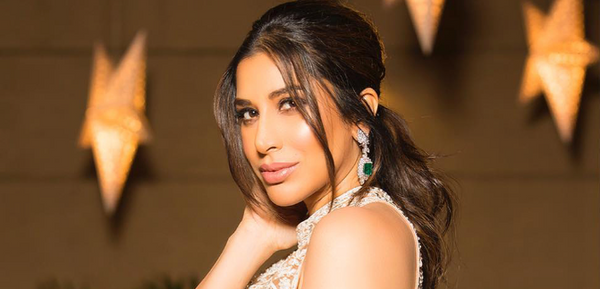 SOPHIE CHOUDRY IN CHERIE D as seen on HighHeelConfidential